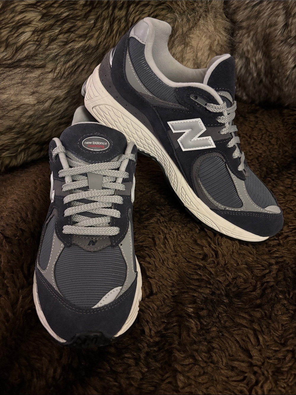 New Balance M 2002 RSF Men’s 8.5 Navy and Gray Mesh Suede Sneakers